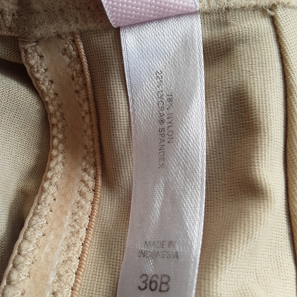 VICTORIAS SECRET BUSTIER BODY SHAPER UNDERWIRE NUDE BRA LINGERIE Size 36B - Picture 3 of 10